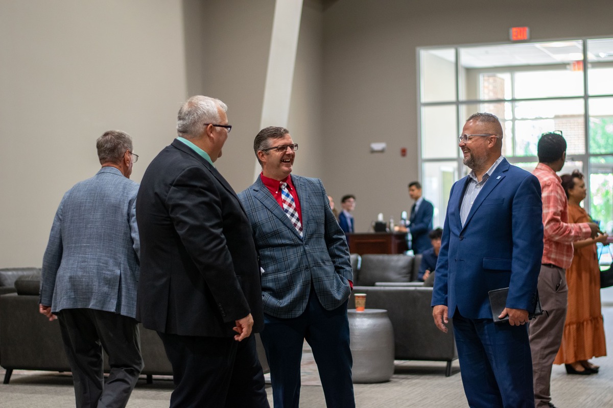 CORNERSTONE UPC all to worship in Winchester VA